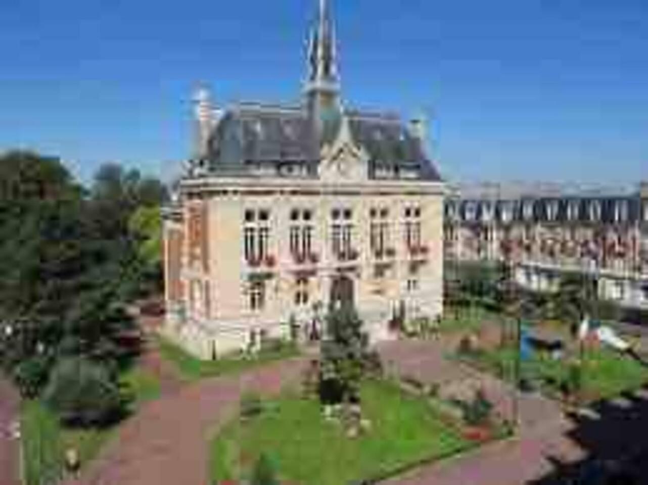 Appartement 2 Pieces Au Raincy Proche De Paris Le Raincy ภายนอก รูปภาพ